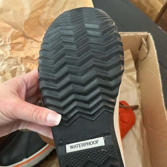 Sorel Orange and Brown Winter Boots - Picture 6 of 11